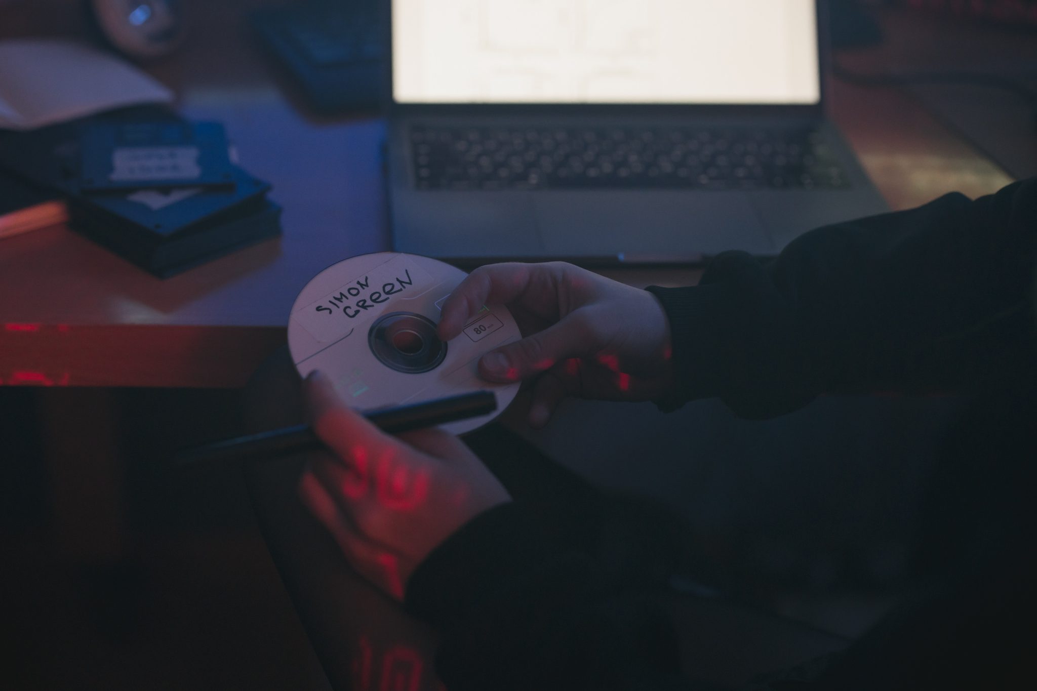 Burn a CD in Windows Easily